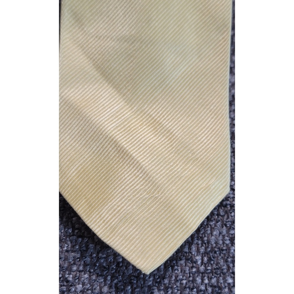 Paul Stuart Men's Yellow Striped 100% Silk Tie Made In‎ the USA